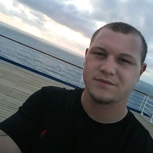 Meet your Posher, Derrick